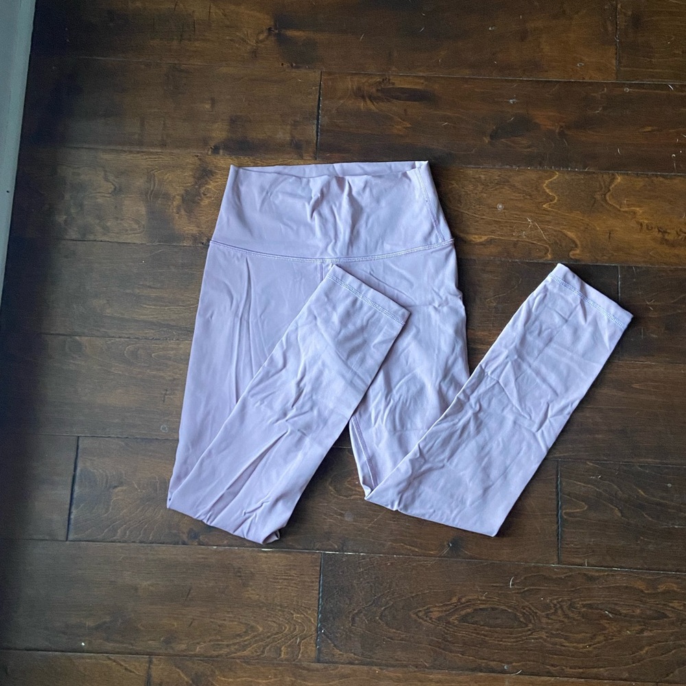 light pink/purple lululemon leggings
